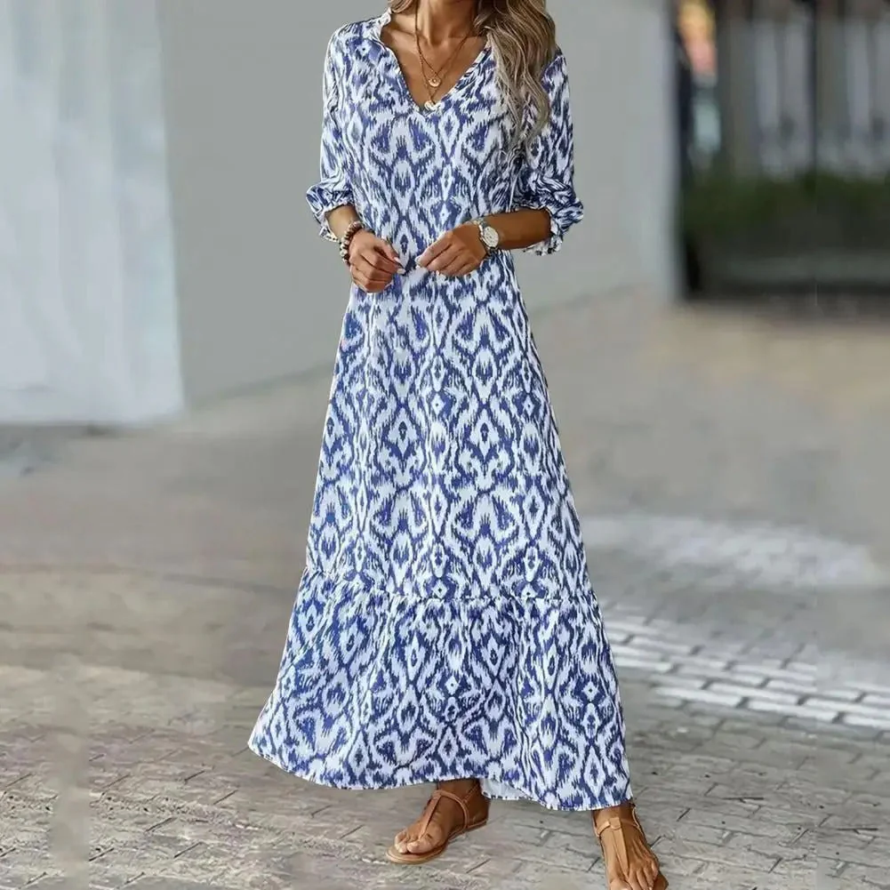 Sommerkleid mit V-Ausschnitt - Image 2