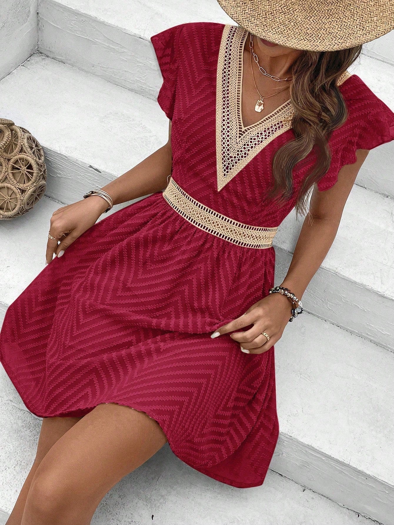 Sommerkleid mit V-Ausschnitt & Häkelspitze – Luftiges Kurzarmkleid mit Taillenbund - Image 8