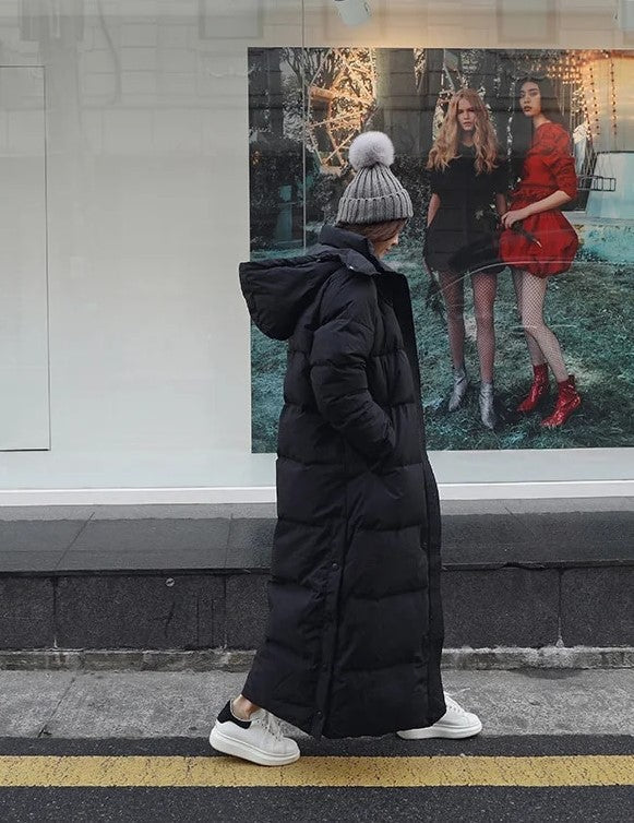 Sophie – Langer gesteppter Damen Wintermantel mit Kapuze