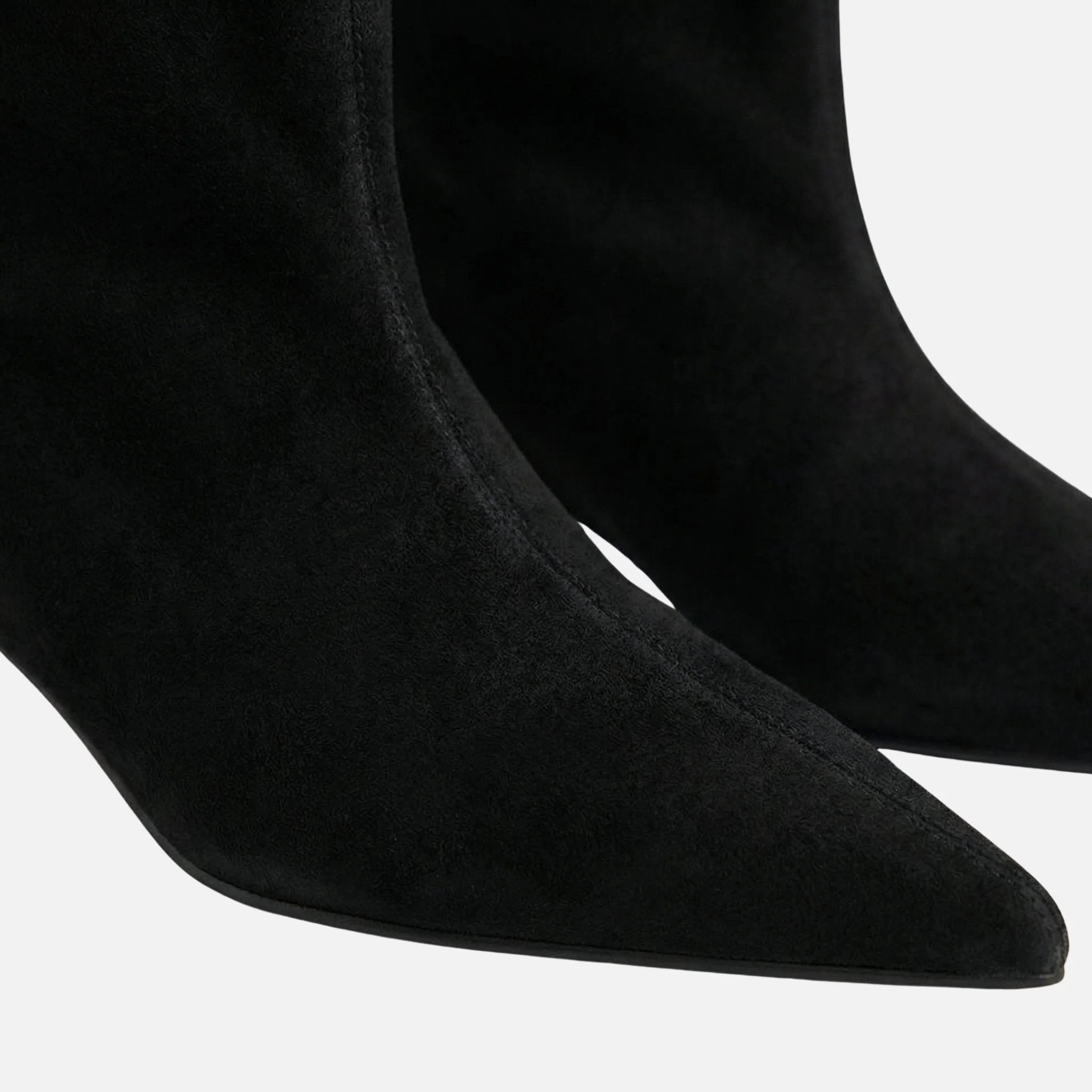 Hannelore | Damen Spitze Wildleder-Stiefeletten Kitten-Absatz – Kitten Heel Stiefeletten - Image 4