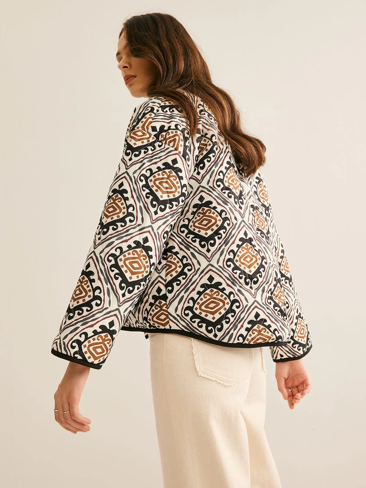 Steppjacke mit Ethno-Muster und Oversized-Schnitt - Image 4