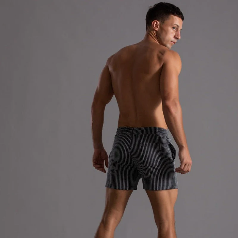 Stilvolle gestreifte Shorts für Herren - Image 12
