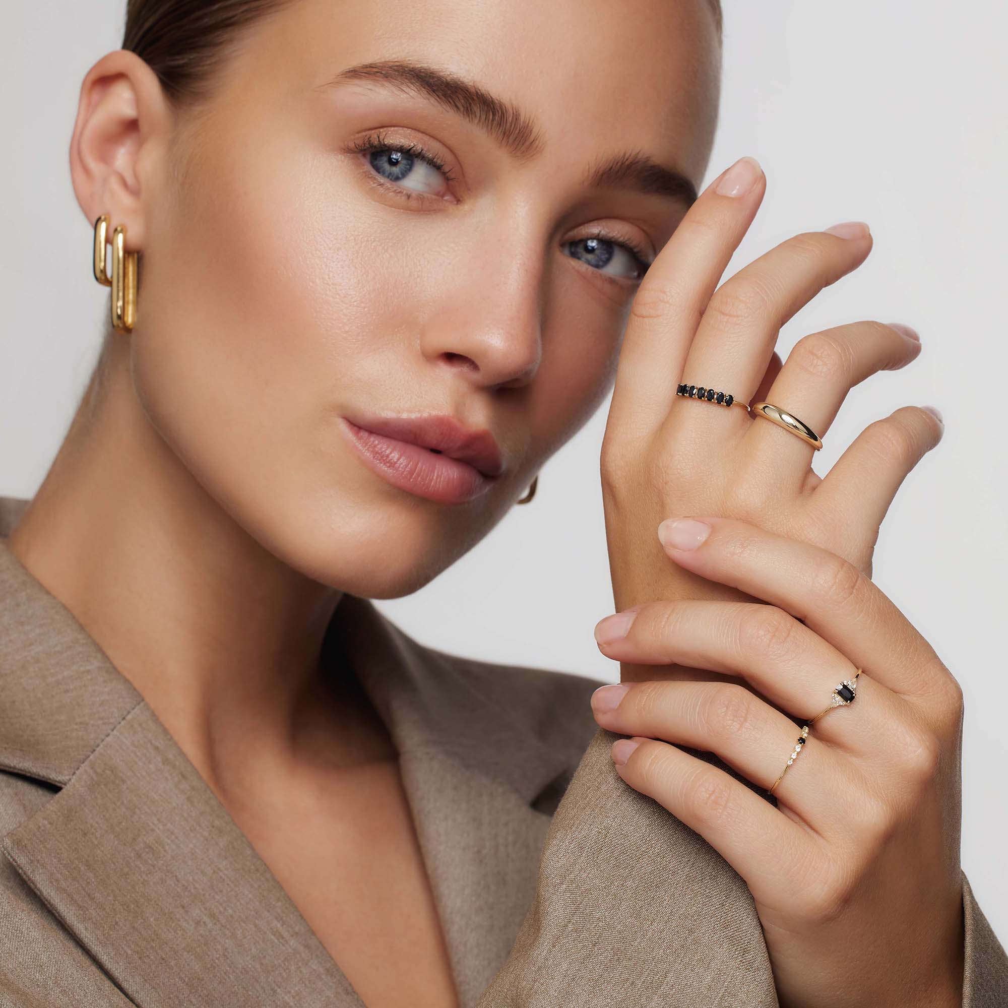 Sturdy Gold Ring | Rock Solid Design - Image 4