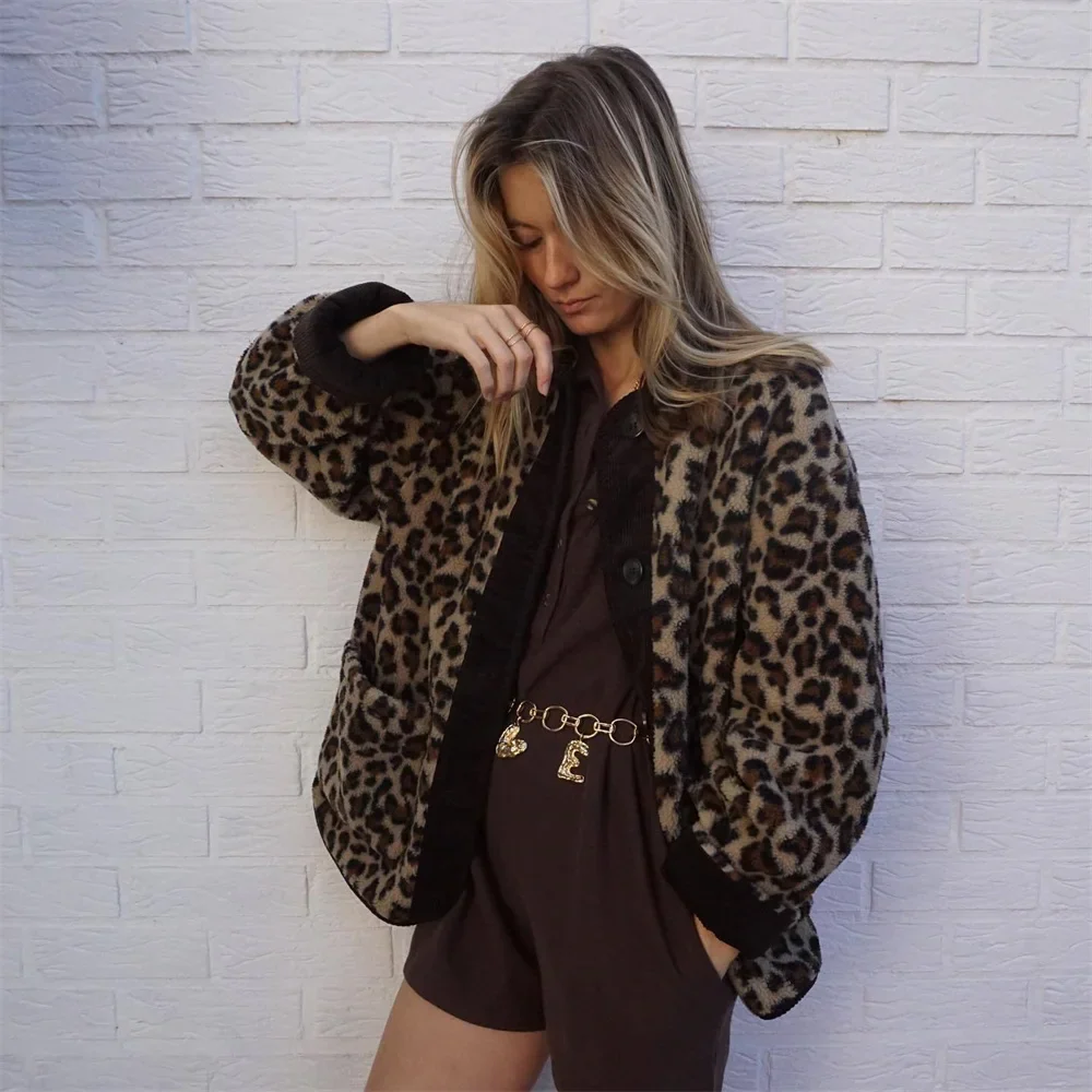 Stylische Jacke mit O-Ausschnitt und Leopardenprint - Image 4