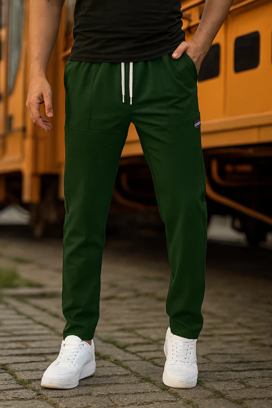 Stylische Trainingshose für Herren mit praktischen Taschen und moderner Passform - Image 2