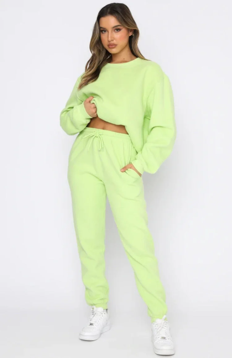 Sweatshirt- und Jogger-Set für Damen - Image 8