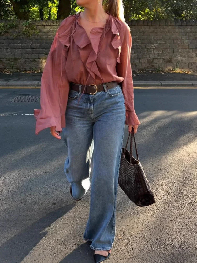 Thea- Damen luftige Bluse mit Rüschendetails und Ärmeln - Image 2
