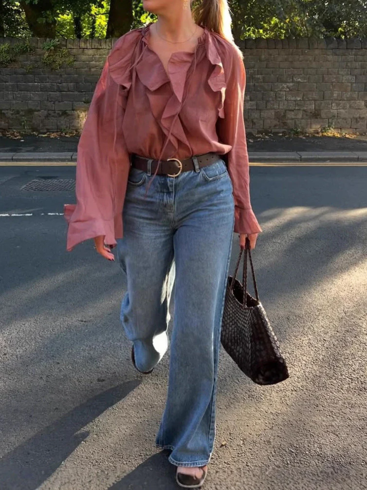Thea- Damen luftige Bluse mit Rüschendetails und Ärmeln - Image 4