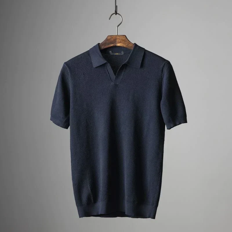 Theodore | Strukturiertes Polo mit stilvollem V-Ausschnitt - Image 9