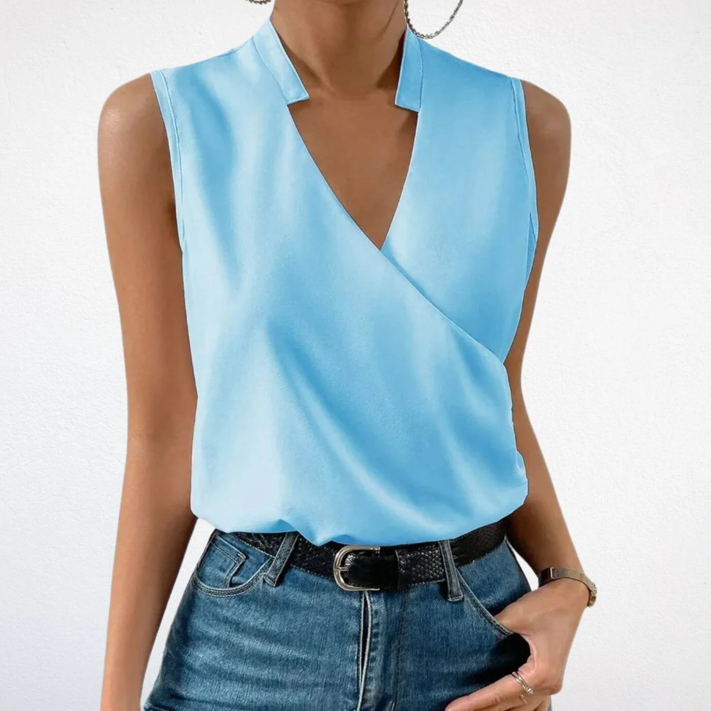 Tina – Ärmellose Bluse mit V-Ausschnitt - Image 3