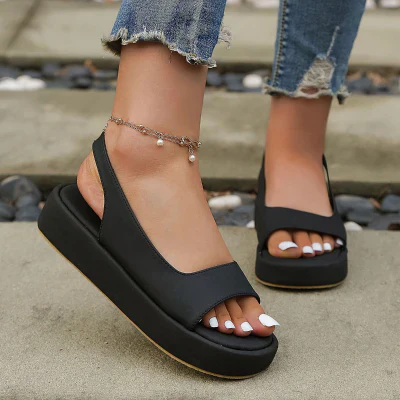 Trina – Stylische Plateausandalen - Image 4