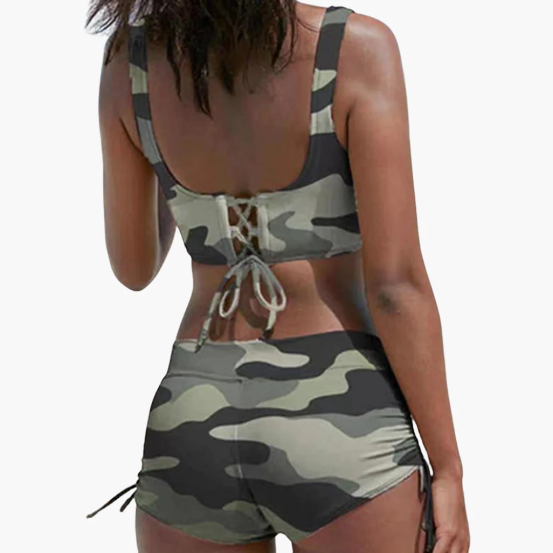 Twist-Bikini-Top mit Shorts - Damen Zweiteiler für den Sommer - Image 2
