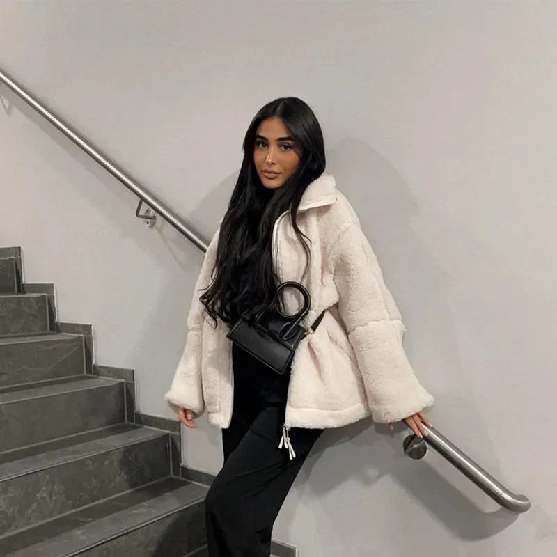 Übergroße Damenjacke aus Wolle mit hohem Kragen und Reißverschluss – trendige Jacke für Streetwear und Freizeitkleidung - Image 4