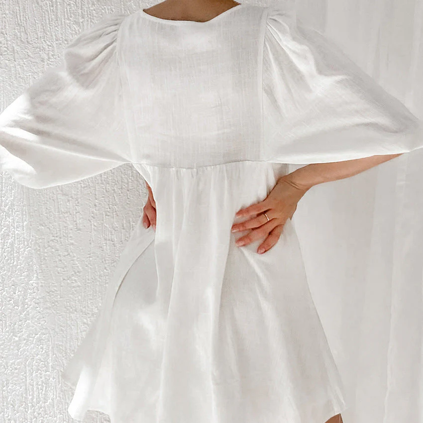 Ulrika- Damen Freizeitkleid mit tiefem V-Ausschnitt und Ärmeln - Image 3