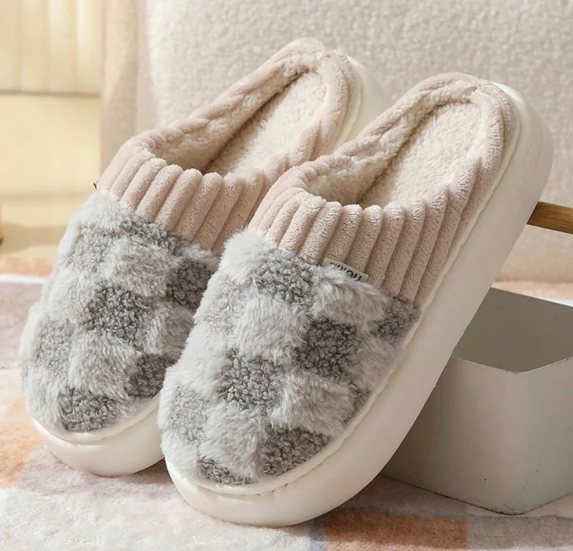 Unisex Kuschelige Hausschuhe | Kariertes Design - Image 6