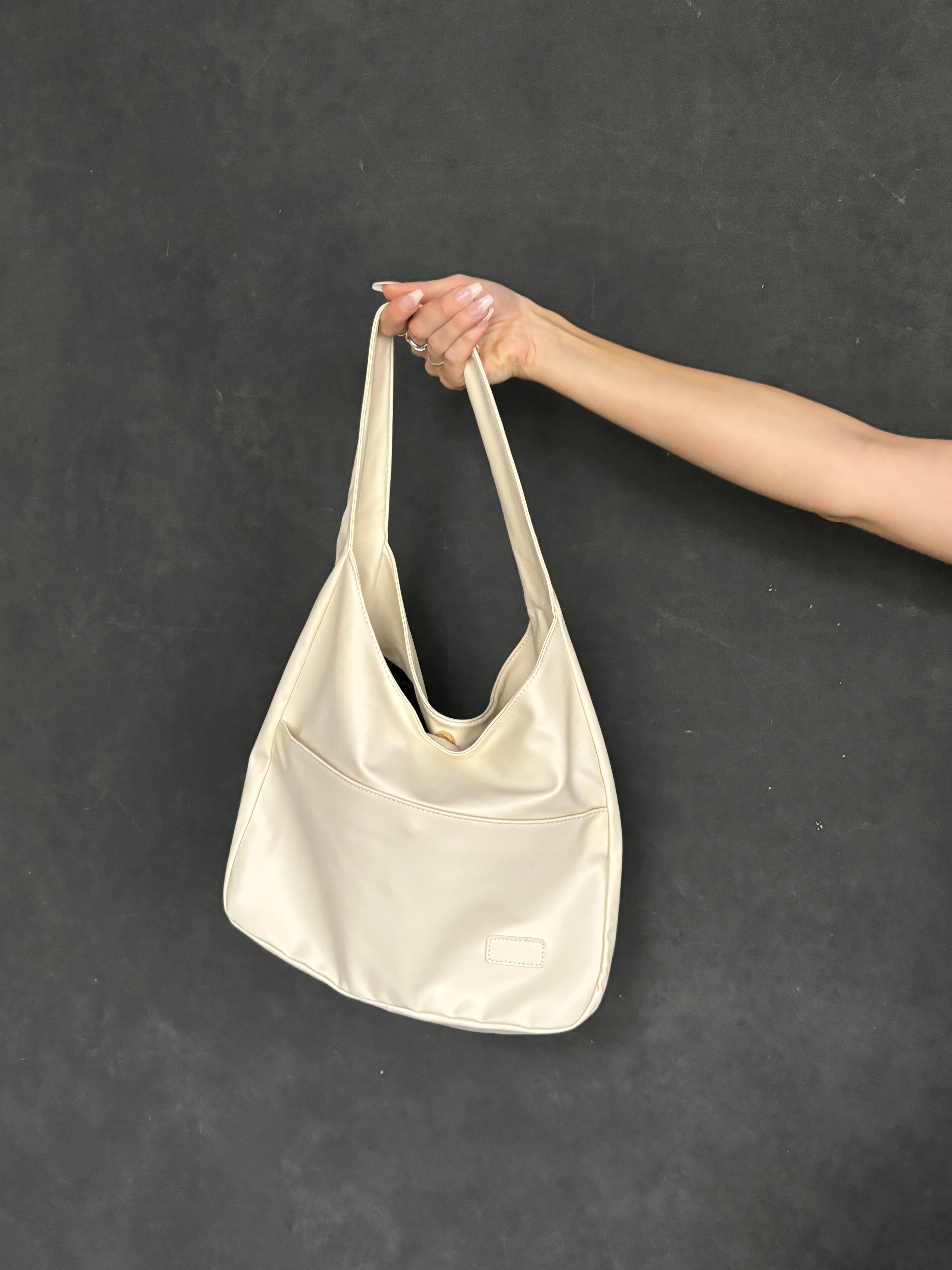 URBAN CIRCLE TOTE - Image 21