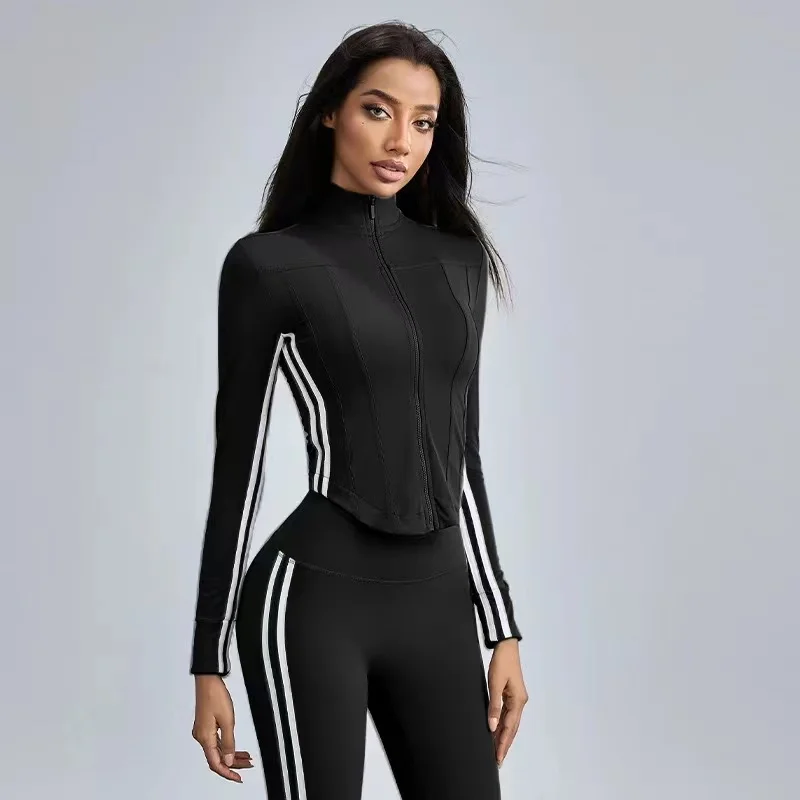 Valatra | Elastische Sportjacke für Damen Leichtgewicht - Image 4