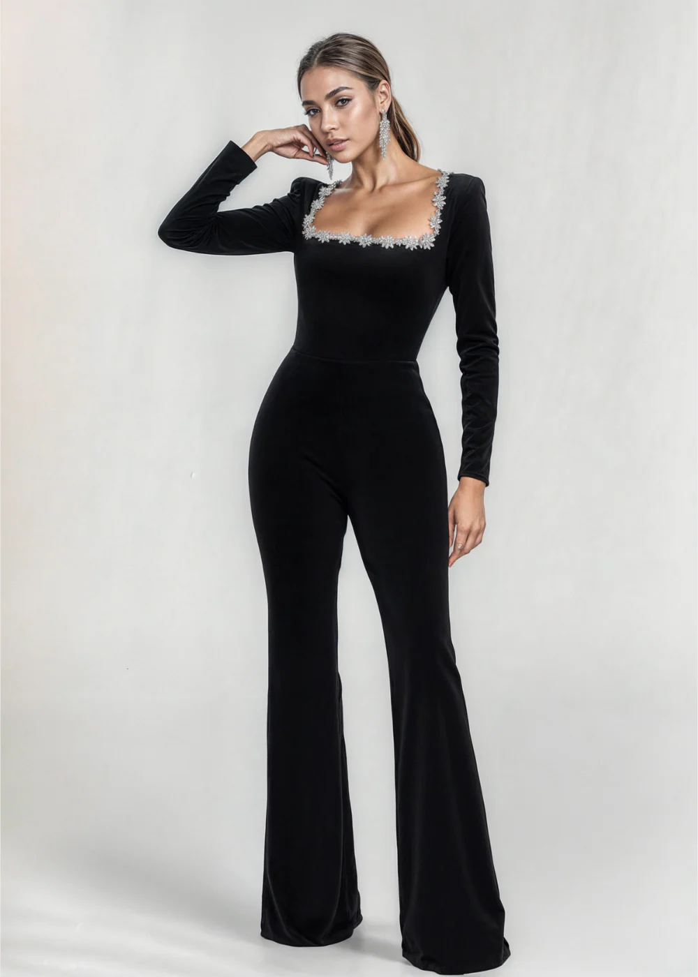Valeria | Jumpsuit mit detailreichem Ausschnitt - Image 3