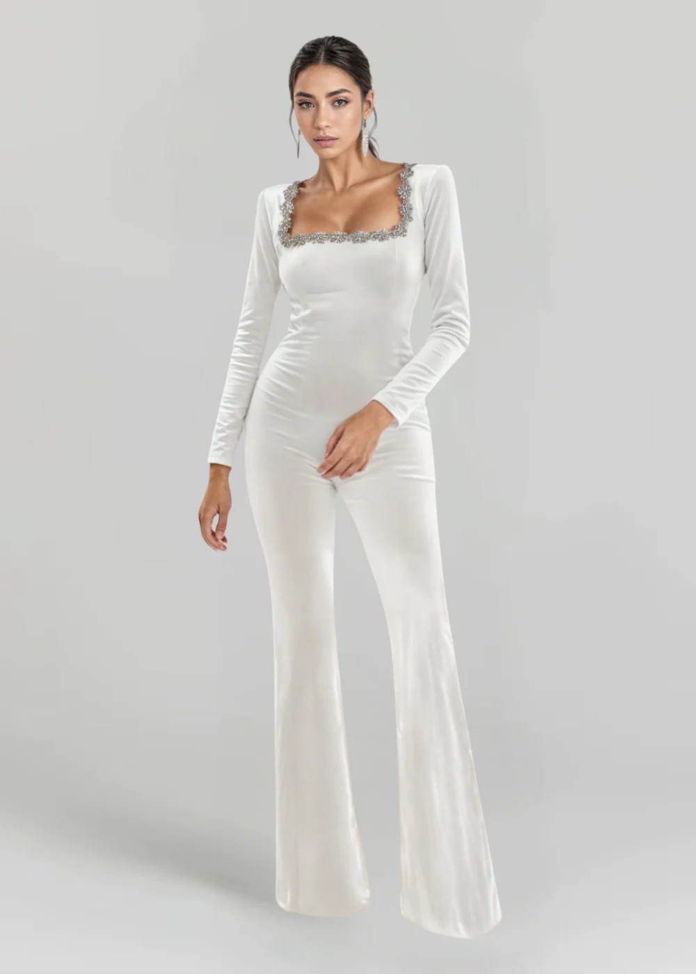 Valeria | Jumpsuit mit detailreichem Ausschnitt - Image 8
