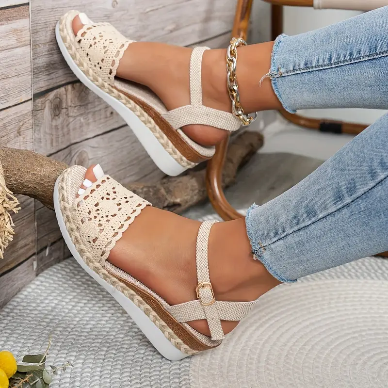 Veniza - Boho-Espadrilles mit Keilabsatz und Häkelmuster - Image 3