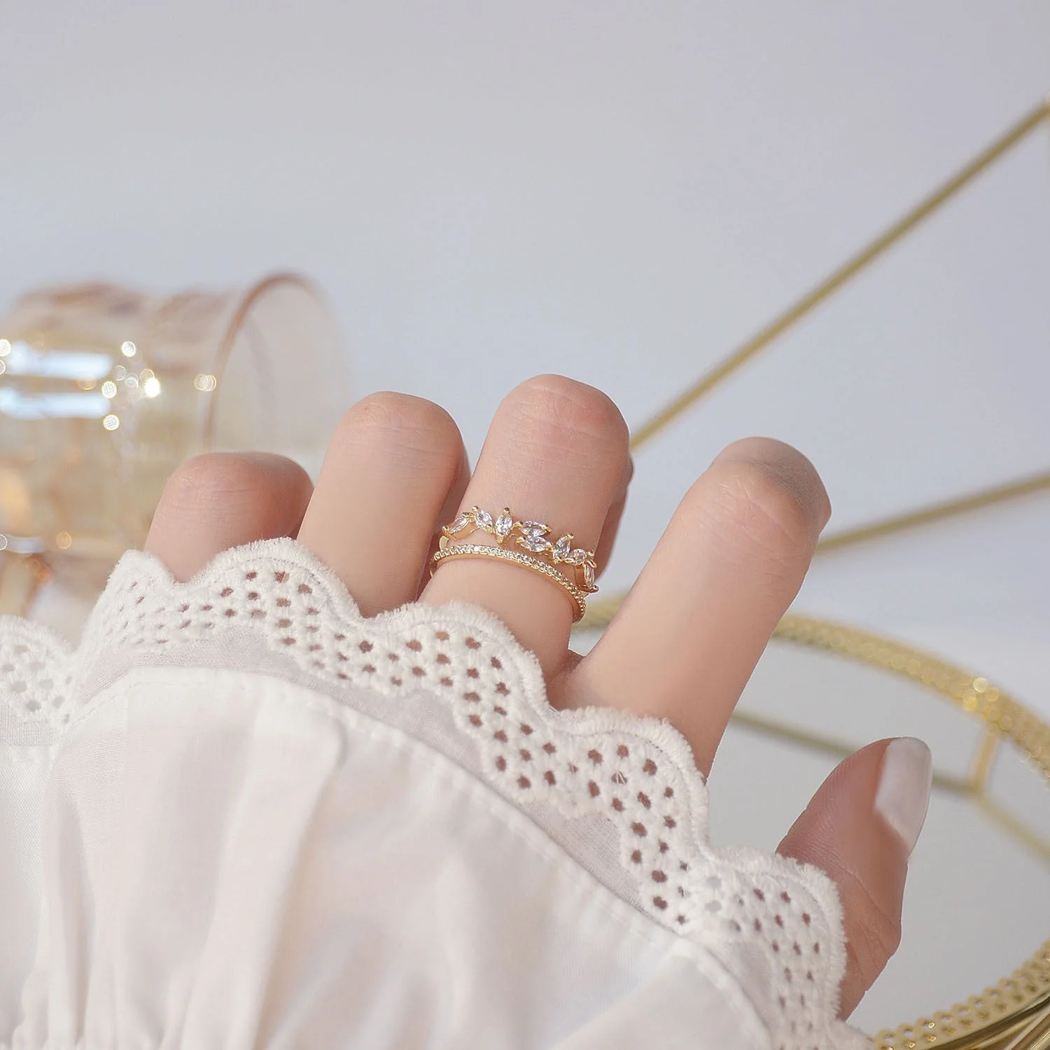 Verstellbarer Zirkonia-Ring in Gold - Image 2