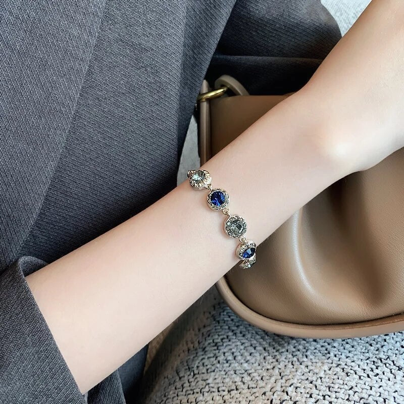 Verstellbares rundes Kristallarmband in Gold - Image 2