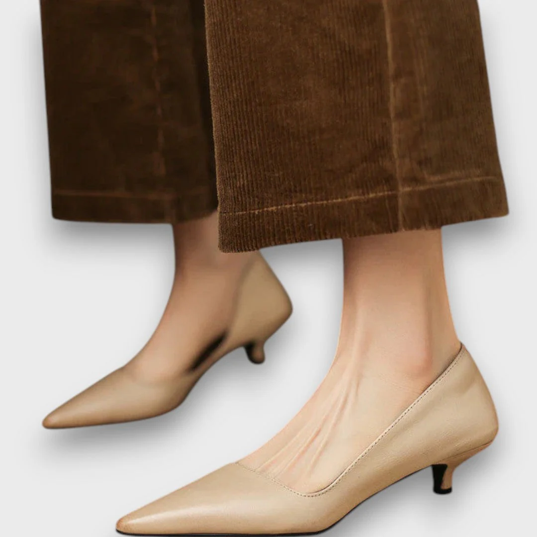 Veyra – Lederschuhe mit Kitten-Heel - Image 3