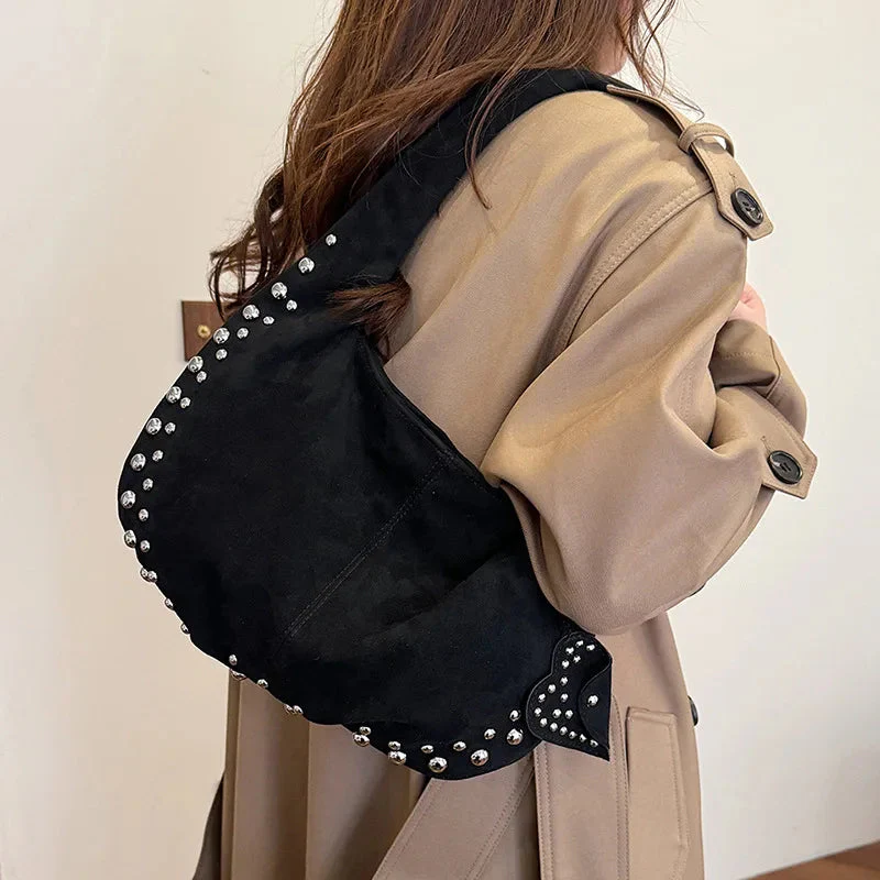 VICKY - Image 3
