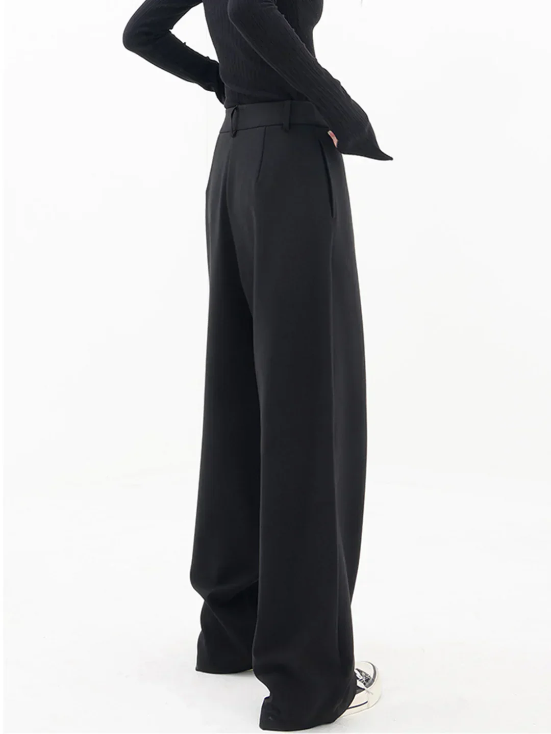 Vielseitige asymmetrische Baggyhose für Damen - Image 3