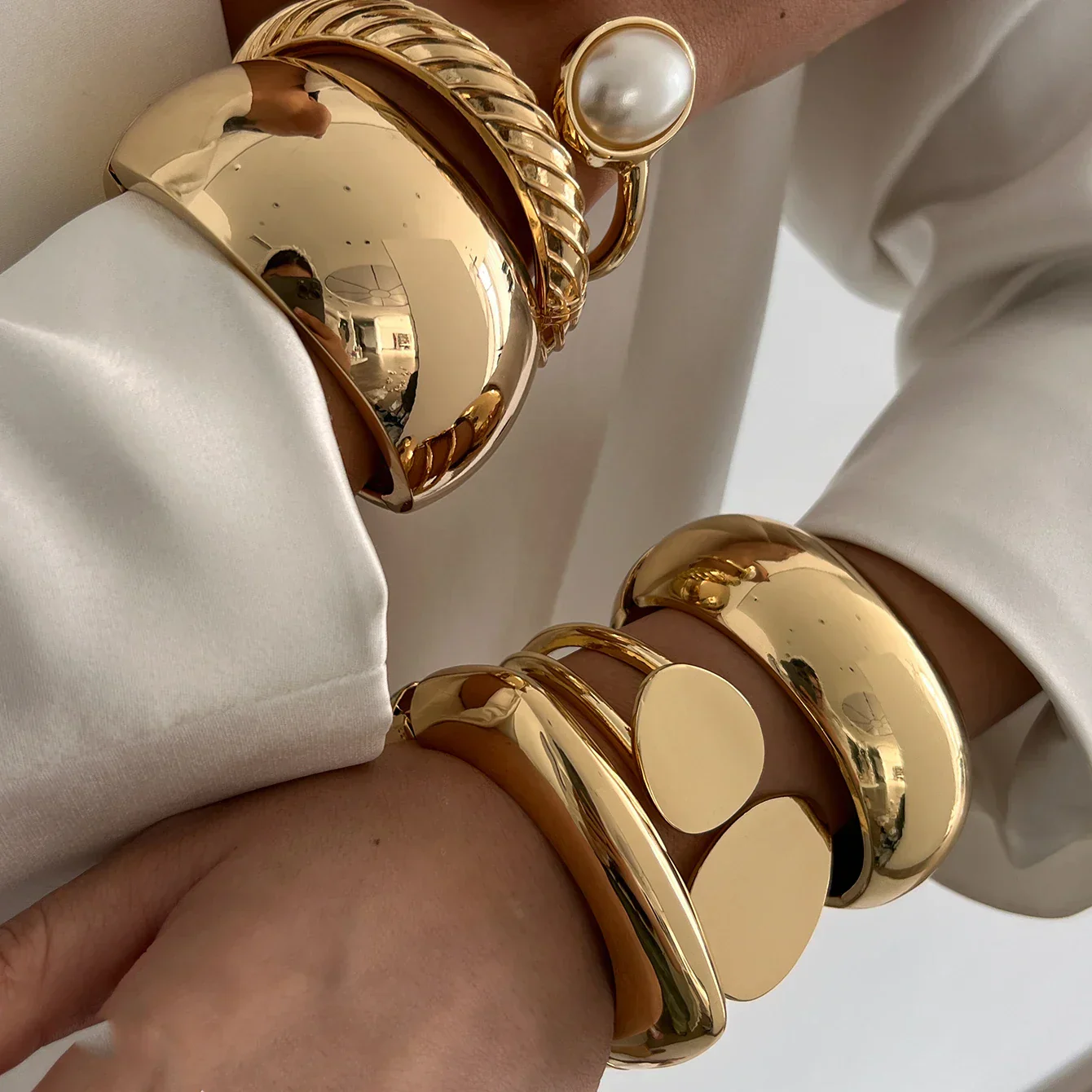 Vintage Chunky Damen Armreif Gold Modeschmuck - Image 2