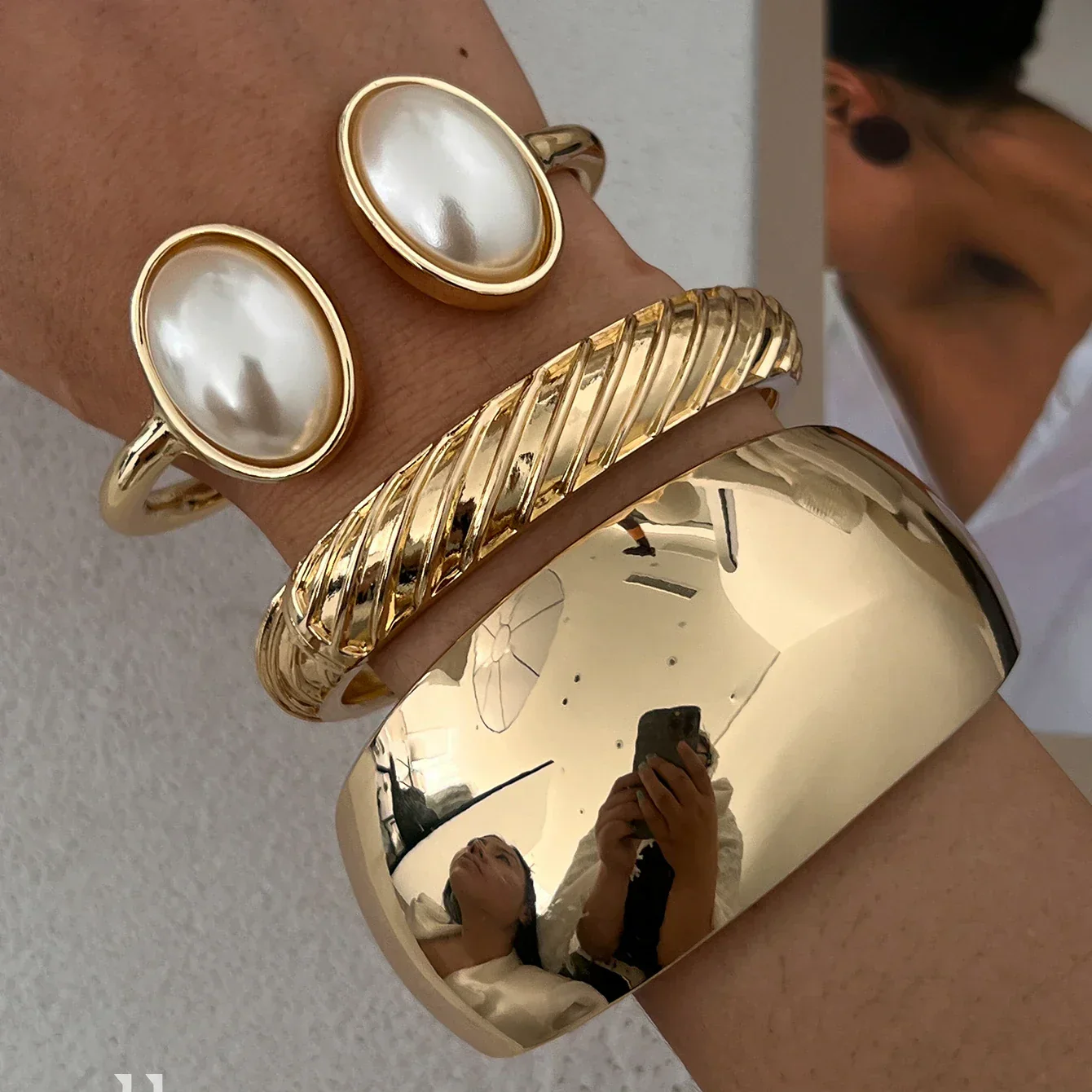 Vintage Chunky Damen Armreif Gold Modeschmuck - Image 4