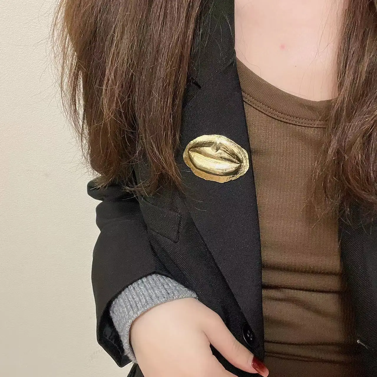 Vintage Gothic Punk Damen Brosche Lippen Gold - Image 5