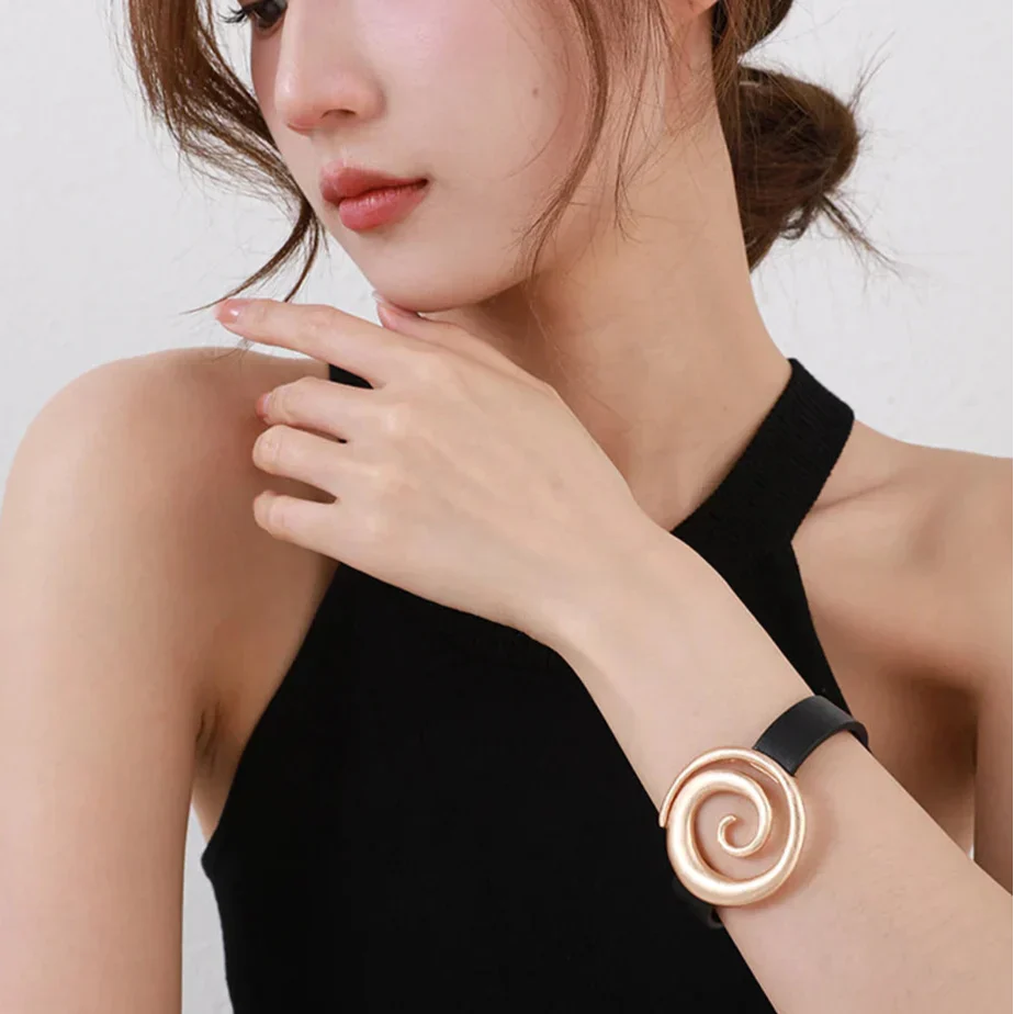 Vintage Retro Damen Armreif mit Magnetverschluss Gold - Image 3