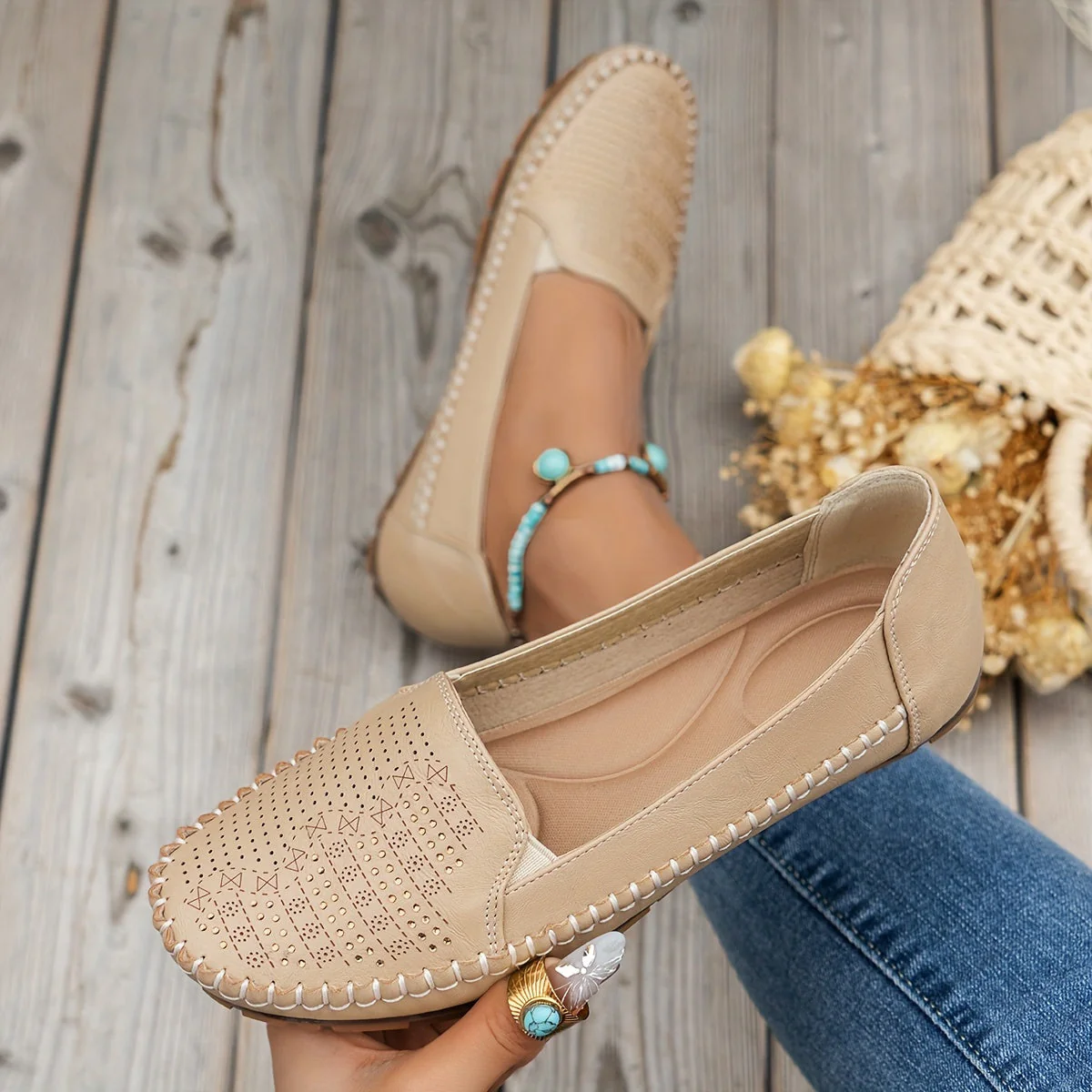 Vintellea™ – Elegante Damen Loafer mit Retro Perforation - Image 9