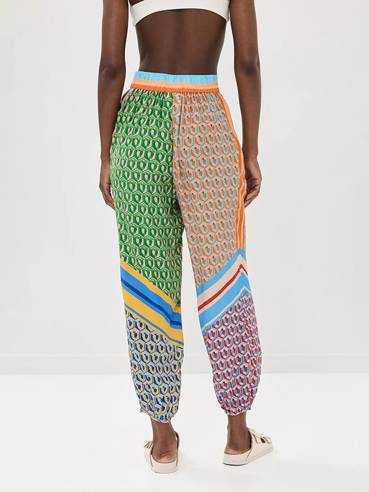 Vollständiges geometrisches Multicolor – Oversized-Hemd und Bloom-Hosen - Image 13