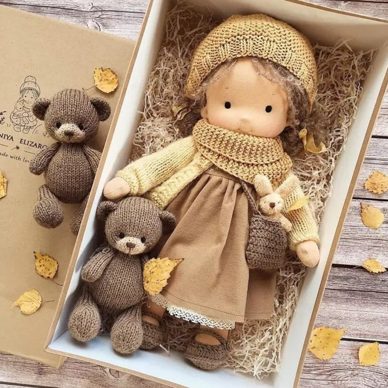 Waldora | Hochwertige, handgefertigte Waldorfpuppe für kreatives Lernen und Spielen - Image 10