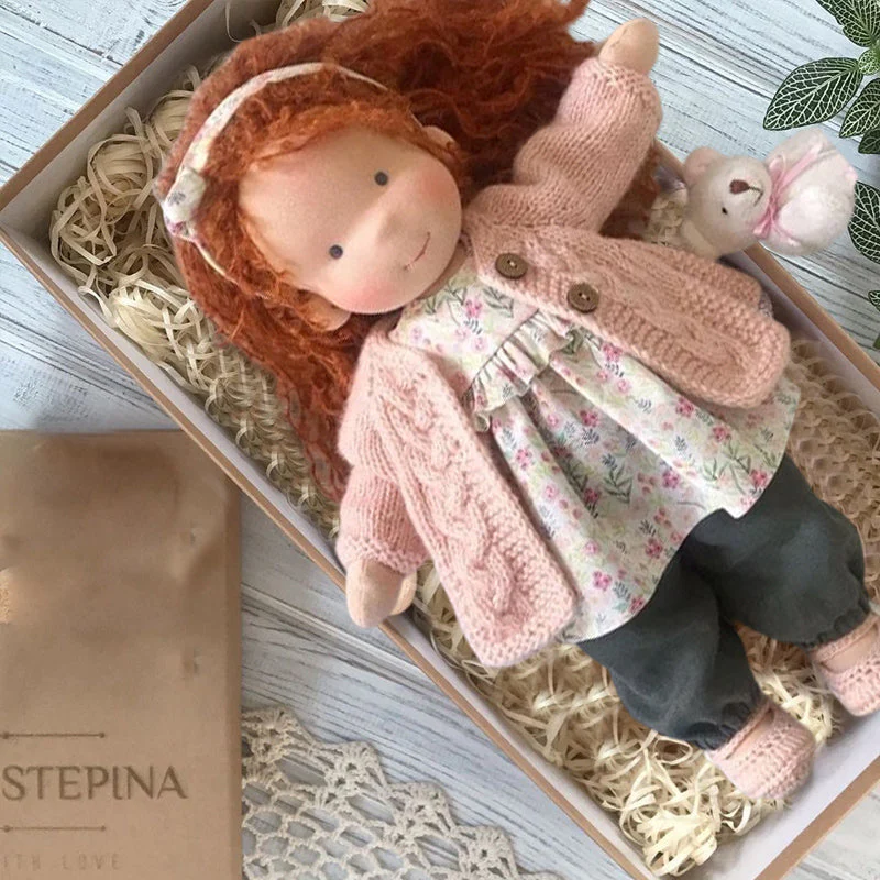 Waldora | Hochwertige, handgefertigte Waldorfpuppe für kreatives Lernen und Spielen - Image 13