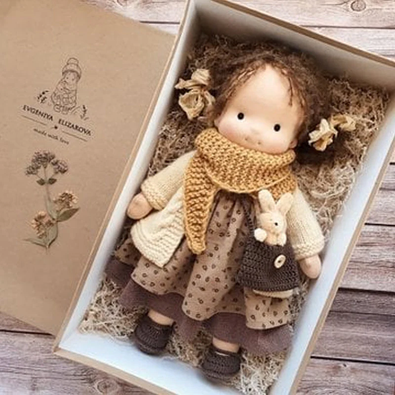 Waldora | Hochwertige, handgefertigte Waldorfpuppe für kreatives Lernen und Spielen - Image 5