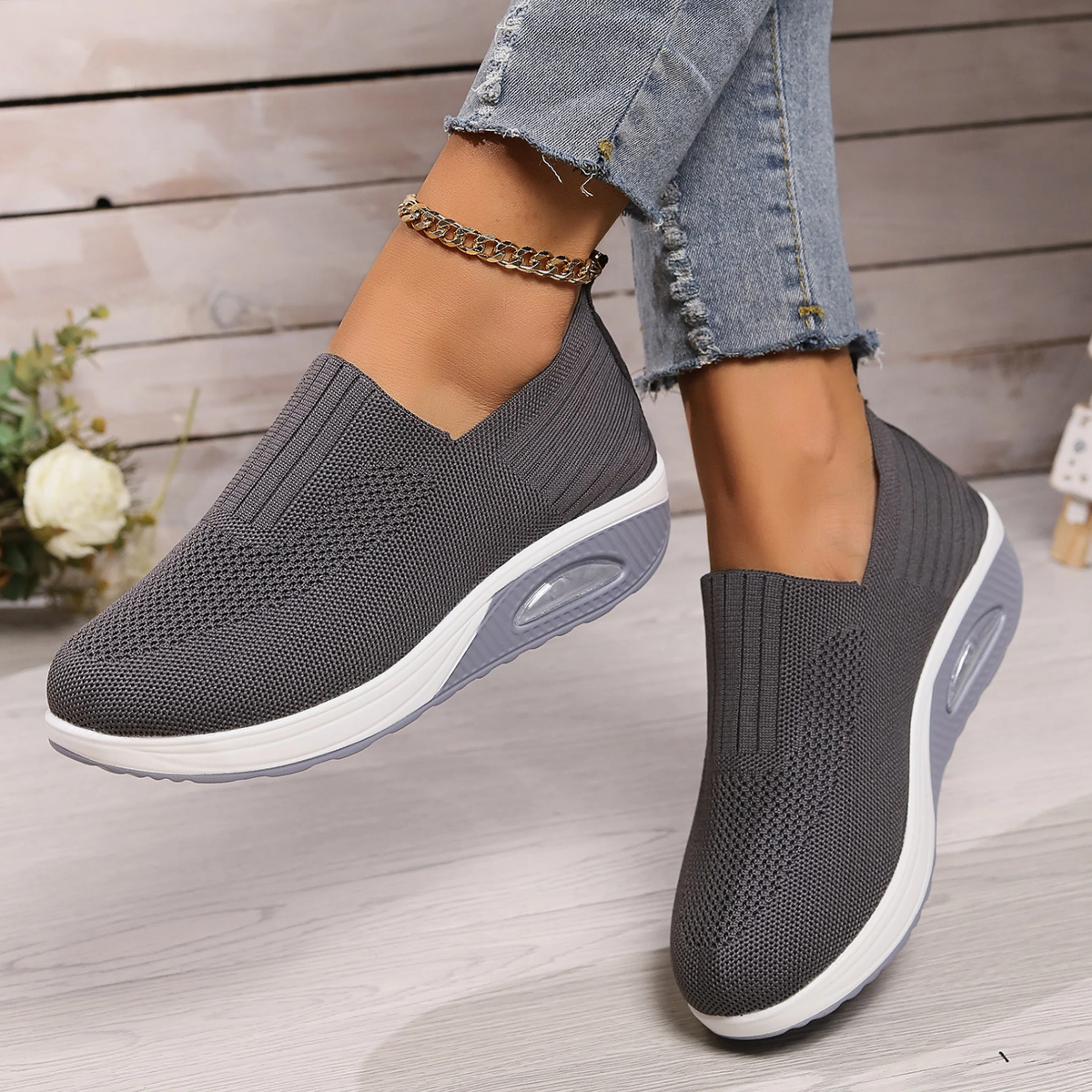 Weiße Sneaker Damen - Bequeme Slip-On-Schuhe für Alltag und Reisen, Stilvoller Komfort - Image 7