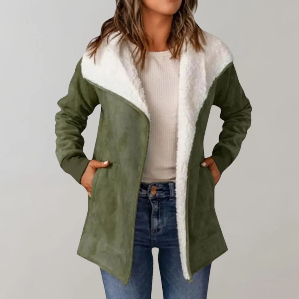 Weiche und modische Strickjacke für Frauen - Hattie - Image 3