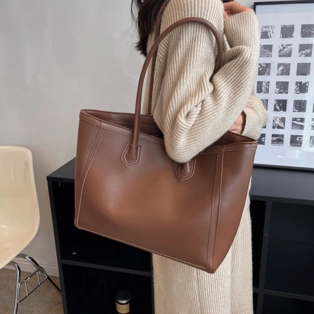 WILHELMINA - Image 10