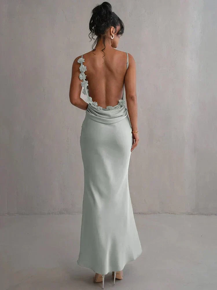 Xenia | Elegantes Rückenfreies Satin-Maxikleid mit Blumenapplikationen - Image 5