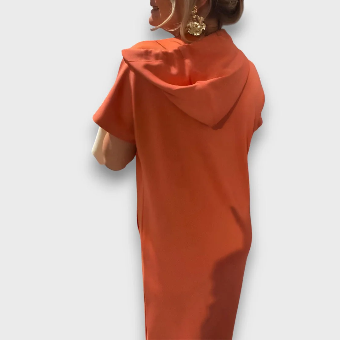 Yareni – Hoodie-Kleid mit urbanem Flair - Image 3