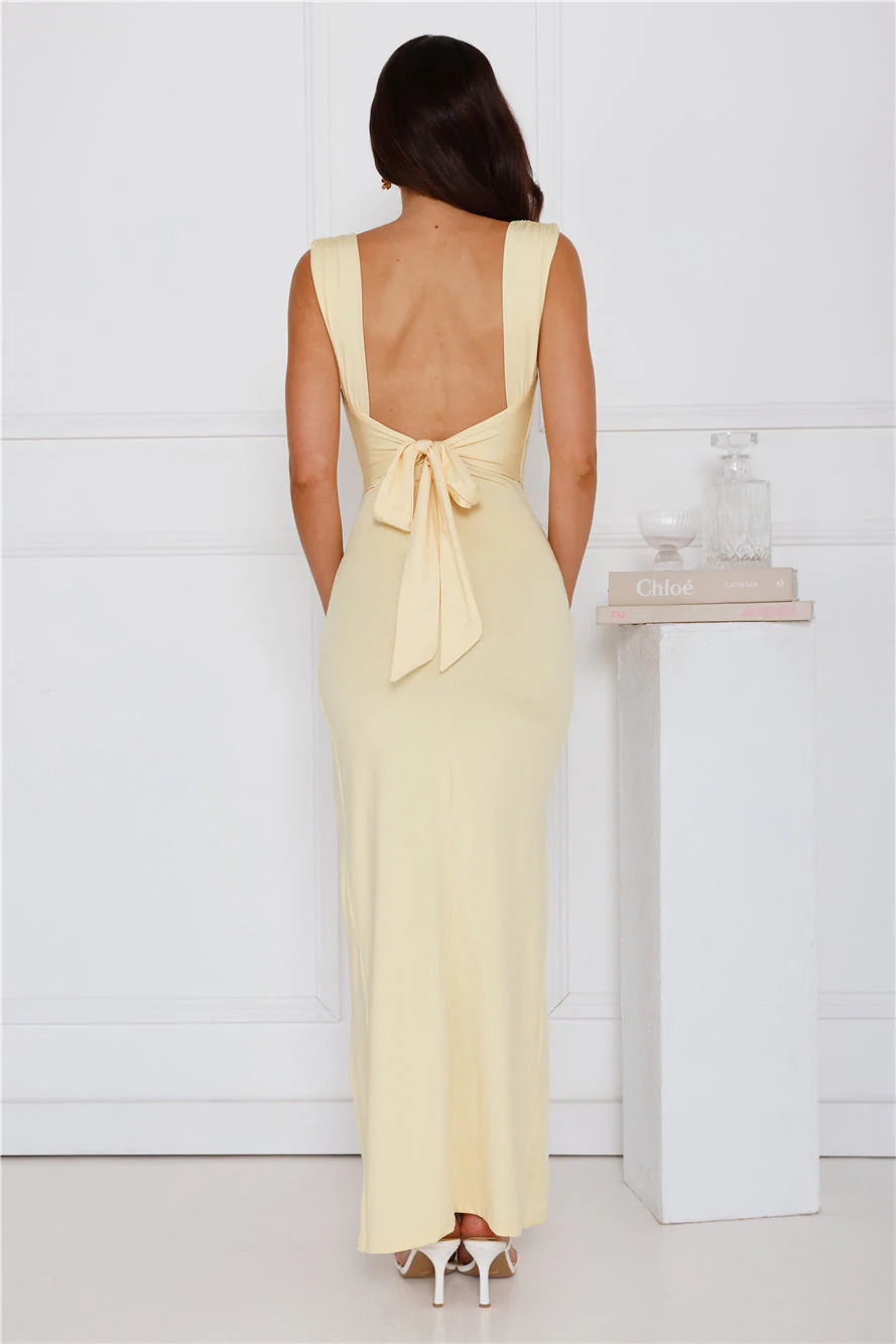 Yuna | Langes Neckholder-Kleid Geschlitzt - Image 3