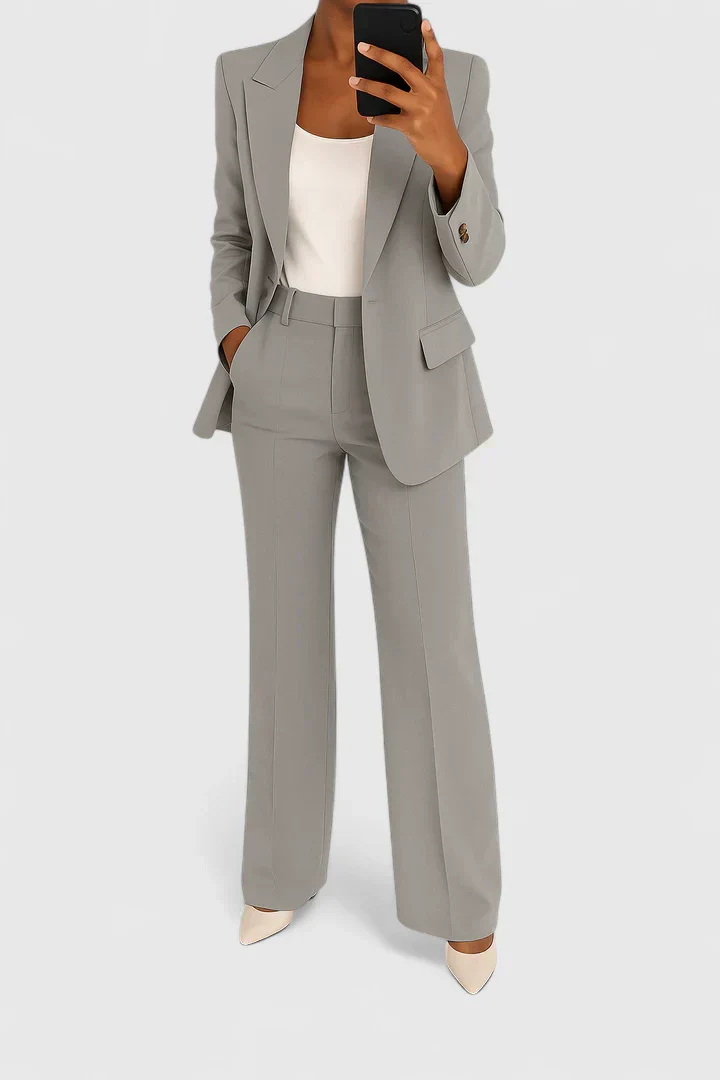 Yvonne | Damen Maßgeschneiderter Blazer Hosen Set - Image 2