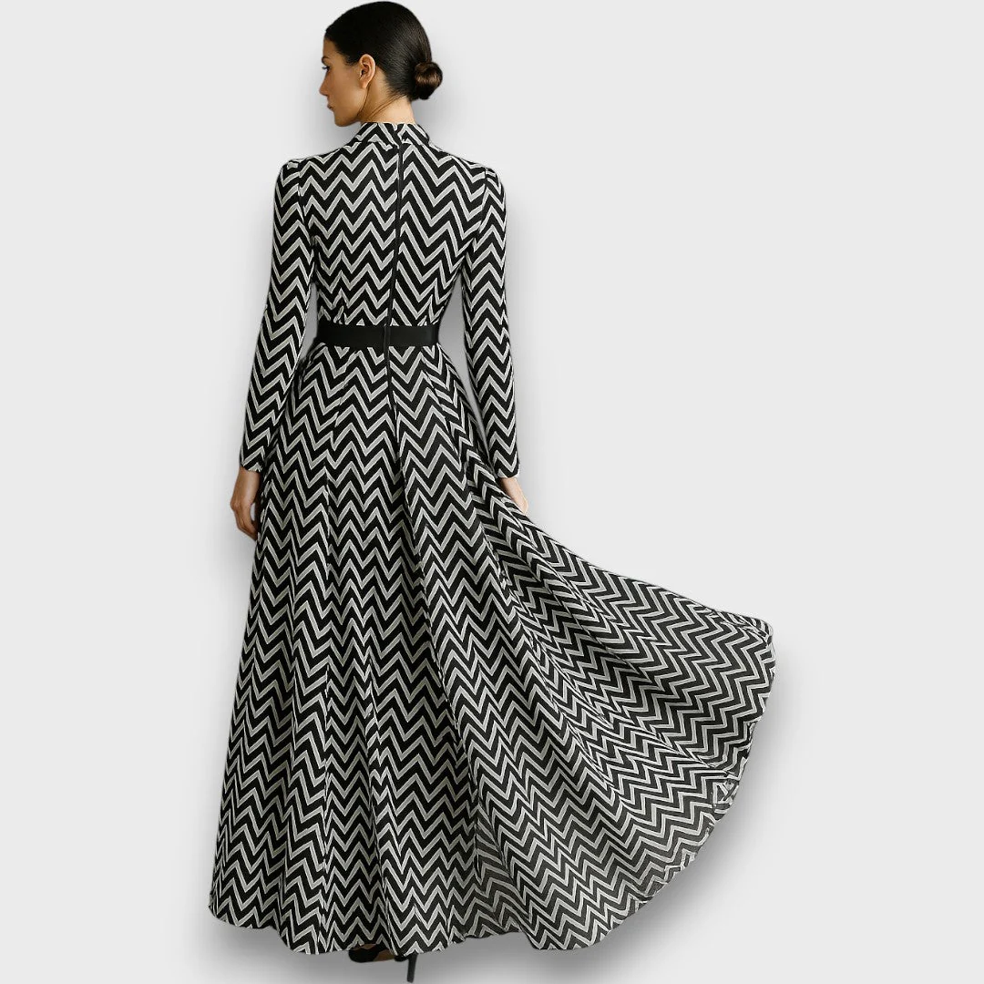 Zarielle – Maxi-Chiffonkleid mit Schwarz-Weiß-Muster - Image 2