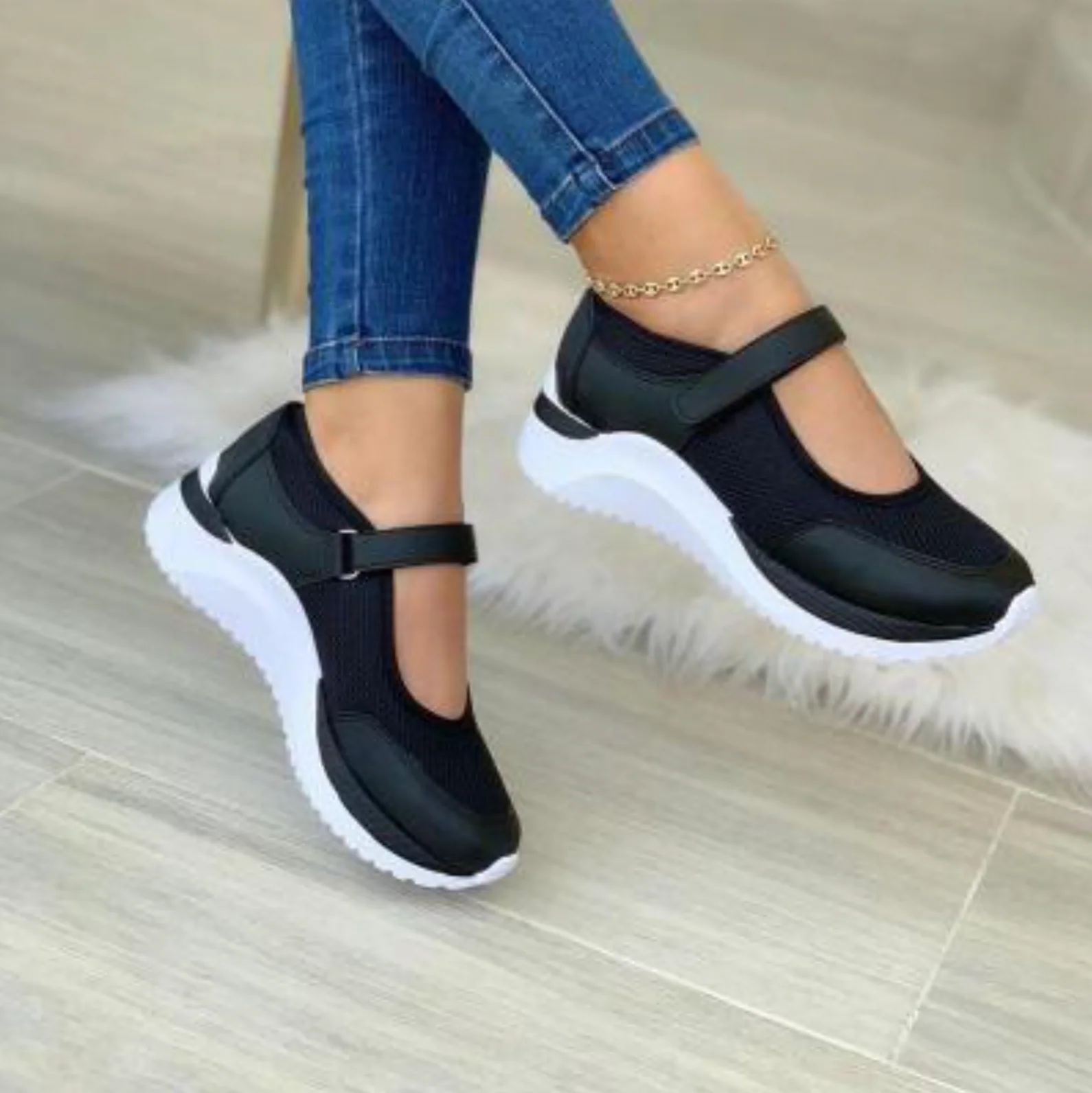 Zelira – Stylische Mesh-Sneaker - Image 3