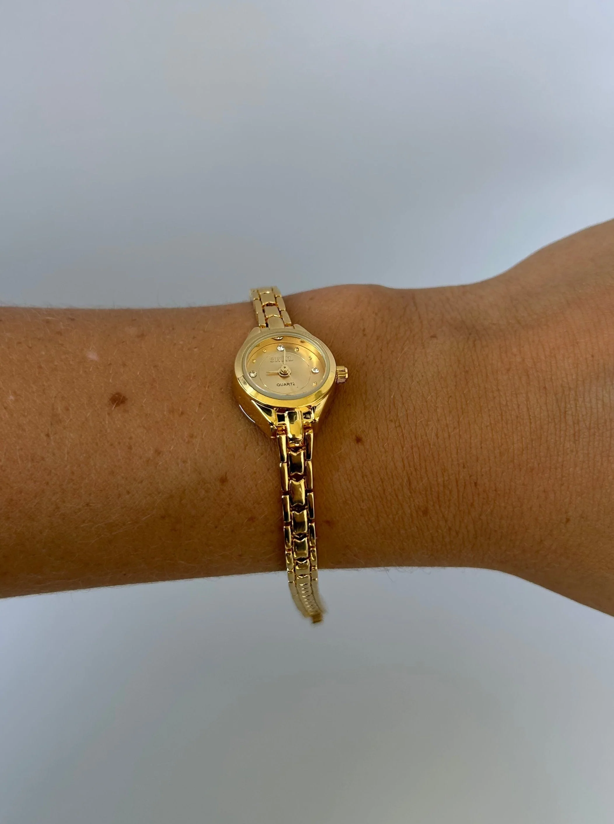 Zierliches Goldenes Damen Armbanduhr - Image 2