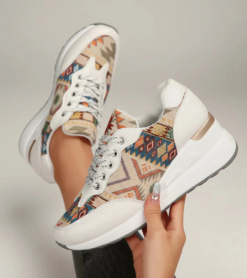 Znaya – Boho Turnschuhe Mit Geometrischem Schnürdesign - Image 2