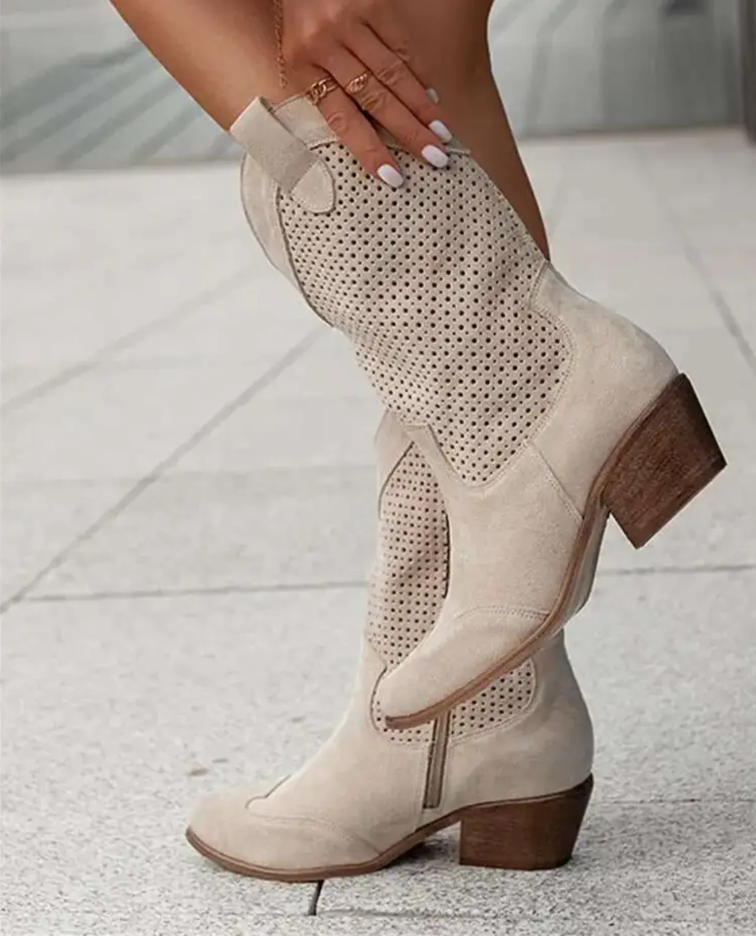 Zulana | Desert Breeze Wildlederstiefel - Image 4